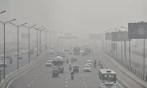 दिल्ली में वायु प्रदूषण से नहीं मिल रही राहत, एक्यूआई बहुत खराब दिल्ली में वायु प्रदूषण से नहीं मिल रही राहत, एक्यूआई बहुत खराब