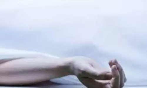 Girl ने कक्षा में जहर खाया, हालत गंभीर Girl ने कक्षा में जहर खाया, हालत गंभीर