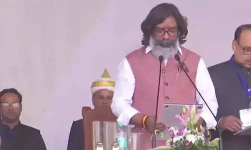 हेमंत सोरेन ने झारखंड के मुख्यमंत्री के रूप में शपथ ली