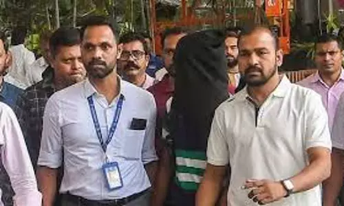 हत्या के आरोप में यूरोप भाग रहा गैंगस्टर दिल्ली एयरपोर्ट पर arrested हत्या के आरोप में यूरोप भाग रहा गैंगस्टर दिल्ली एयरपोर्ट पर arrested