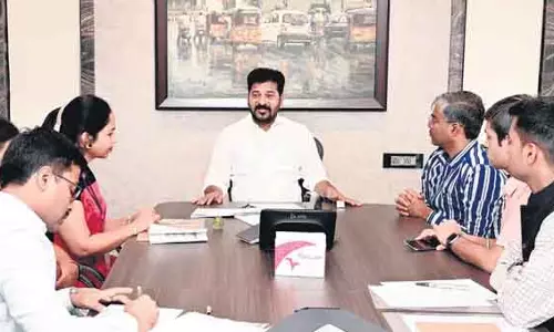 Telangana के मुख्यमंत्री, परिवार ने जाति सर्वेक्षण के लिए पंजीकरण कराया Telangana के मुख्यमंत्री, परिवार ने जाति सर्वेक्षण के लिए पंजीकरण कराया