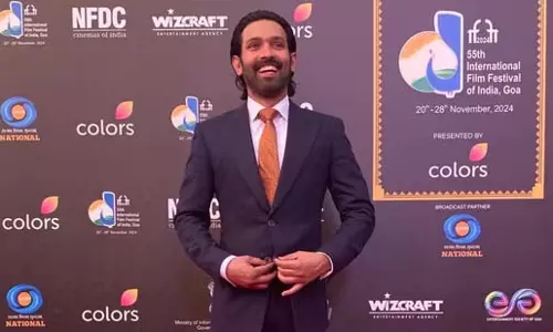 Vikrant Massey को IFFI गोवा में पर्सनालिटी ऑफ द ईयर का पुरस्कार मिला Vikrant Massey को IFFI गोवा में पर्सनालिटी ऑफ द ईयर का पुरस्कार मिला