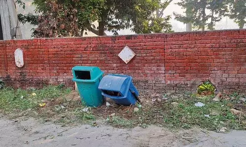 Haryana :  कर्ण स्टेडियम के बाहर खराब कचरा प्रबंधन