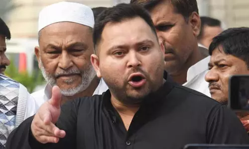 Tejashwi Yadav , भारत आईसीसी चैंपियंस ट्रॉफी के लिए पाकिस्तान में खेले Tejashwi Yadav , भारत आईसीसी चैंपियंस ट्रॉफी के लिए पाकिस्तान में खेले