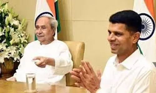 Odisha पांच महीने बाद सार्वजनिक रूप से नजर आए पांडियन