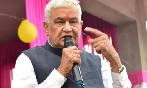 Jaipur: मंत्री किरोड़ी मीणा ने विरोधियों पर शायराना अंदाज में कसा तंज