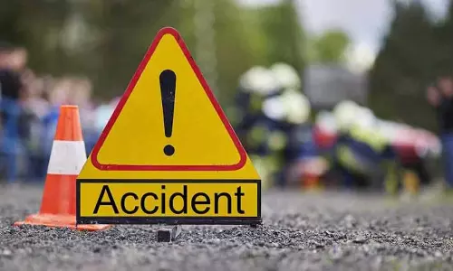 Kerala : कर्नाटक के पलक्कड़ में वेटिंग शेड में सो रही
