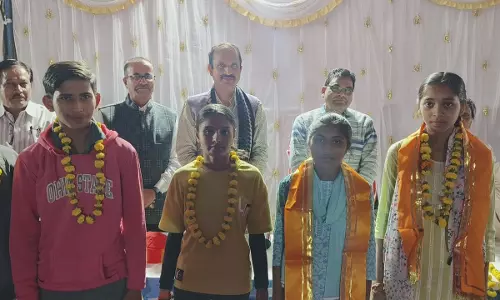 Dungarpur: ग्राम पंचायत चुण्डावाड़ा में रात्रि चौपाल आयोजित आमजन को मिले राज्य सरकार की योजना