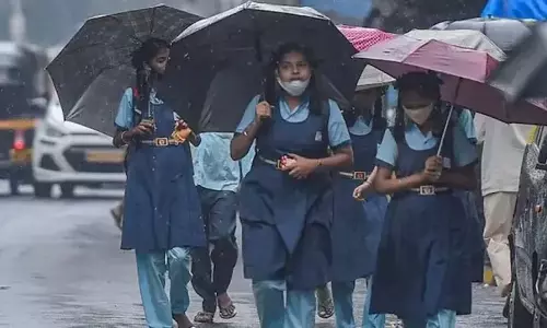 Cyclone Fengal: भारी बारिश की चेतावनी के कारण चेन्नई में आज स्कूल बंद