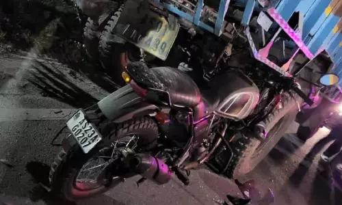 Assam : सदिया में खड़े ट्रक से टकराने से दो बाइक सवारों की मौत