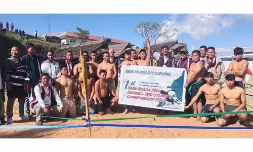 Nagaland : सोतिलो सेब पहले रेंगमा कुश्ती चैंपियन बने Nagaland : सोतिलो सेब पहले रेंगमा कुश्ती चैंपियन बने