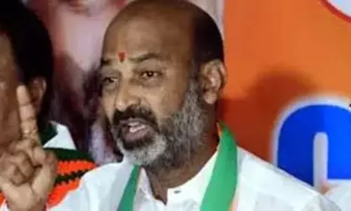 बंदी संजय ने कांग्रेस, भाजपा लिंक टिप्पणी के लिए KTR की आलोचना की