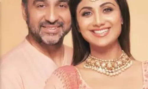 राज कुंद्रा के ठिकानों पर ईडी की छापेमारी के बाद Shilpa Shetty के वकील ने अपनी गैर-संलिप्तता को स्पष्ट किया