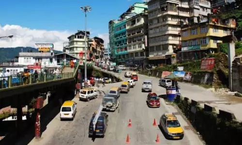 Sikkim : पर्यटन को फिर से खोलने से पहले मंगन जिले के लिए यातायात दिशानिर्देश जारी