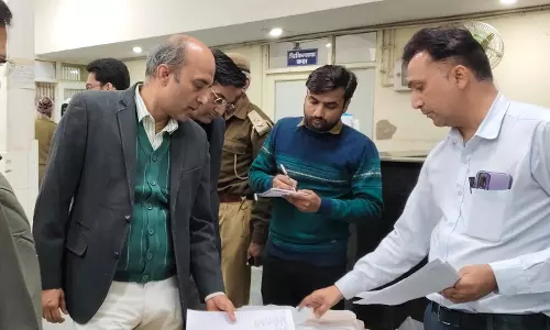 Jaipur: चिकित्सा शिक्षा सचिव का रात दस बजे से औचक निरीक्षण