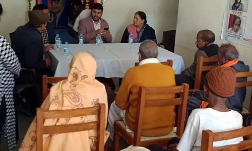JMC कमिश्नर ने एसयूएच बोरिया बस्ती का जायजा लिया JMC कमिश्नर ने एसयूएच बोरिया बस्ती का जायजा लिया