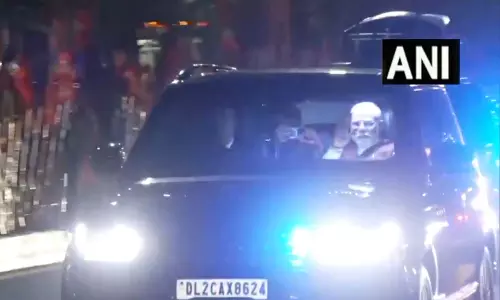 BIG BREAKING: ओडिशा भाजपा राज्य कार्यालय पहुंचे PM मोदी, देखें VIDEO...