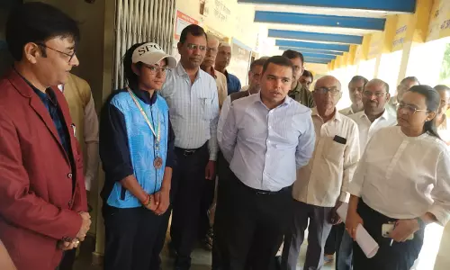 Churu: जिला कलेक्टर अभिषेक सुराणा ने राजकीय उच्च माध्यमिक विद्यालय, पूलासर का किया निरीक्षण