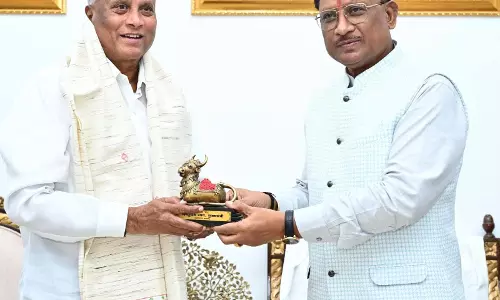 मुख्यमंत्री से केंद्रीय रेल एवं जल शक्ति राज्य मंत्री वी. सोमन्ना ने की सौजन्य मुलाकात मुख्यमंत्री से केंद्रीय रेल एवं जल शक्ति राज्य मंत्री वी. सोमन्ना ने की सौजन्य मुलाकात