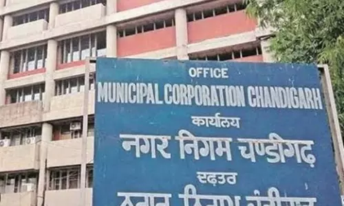 Chandigarh: नकदी संकट झेल रहे चंडीगढ़ नगर निगम ने खर्चों  में कटौती करने का फैसला किया
