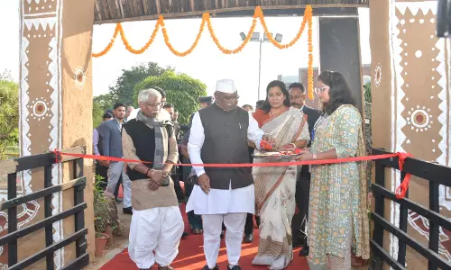 Jaipur: जवाहर कला केन्द्र के शिल्पग्राम में लग रहे सेन्टर में आमजन जमा करा सकते है अनुपयोगी सामान Jaipur: जवाहर कला केन्द्र के शिल्पग्राम में लग रहे सेन्टर में आमजन जमा करा सकते है अनुपयोगी सामान