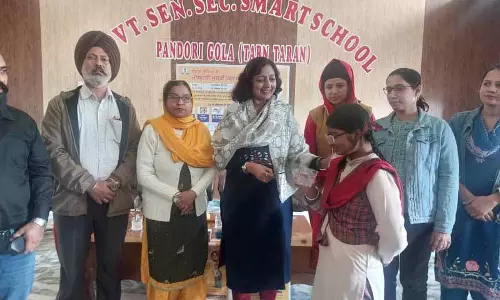 Pandori Gola School में कृमि मुक्ति सप्ताह की शुरुआत Pandori Gola School में कृमि मुक्ति सप्ताह की शुरुआत