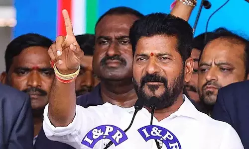 Revanth Reddy ने इंदिराम्मा आवास योजना की सबसे अधिक आवश्यकता को प्राथमिकता देने का दिया सुझाव Revanth Reddy ने इंदिराम्मा आवास योजना की सबसे अधिक आवश्यकता को प्राथमिकता देने का दिया सुझाव