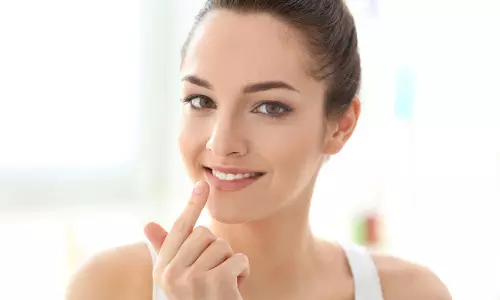 LIPS CARE: सर्दियों में होंठों की देखभाल के लिए ये टिप्स अपनाएँ LIPS CARE: सर्दियों में होंठों की देखभाल के लिए ये टिप्स अपनाएँ