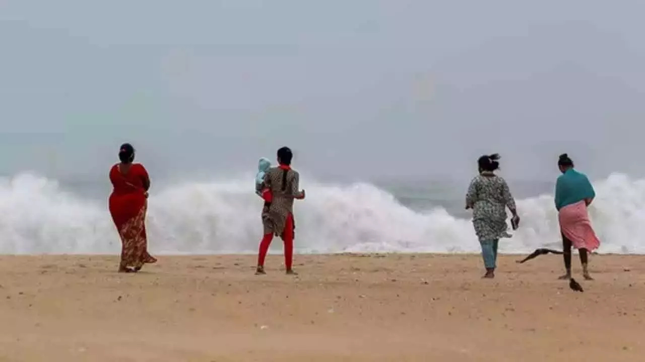 Tamil Nadu: गहरे दबाव का क्षेत्र चक्रवाती तूफान में तब्दील