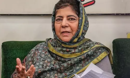 धर्मनिरपेक्षता की नींव हिल रही है: Mehbooba