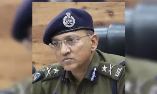 J&K: एडीजीपी ने आतंकवादियों को पनाह देने वालों को चेताया J&K: एडीजीपी ने आतंकवादियों को पनाह देने वालों को चेताया