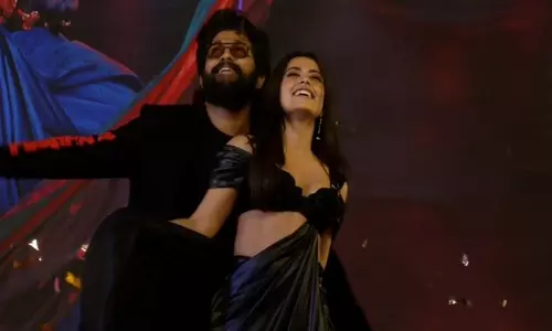 Allu Arjun, Rashmika Mandanna ने अपने डांस से सबका ध्यान खींचा Allu Arjun, Rashmika Mandanna ने अपने डांस से सबका ध्यान खींचा