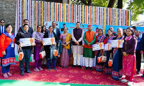 CM Dhami ने निर्माण श्रमिकों के बच्चों के लिए 168 पालना केंद्रों का उद्घाटन किया