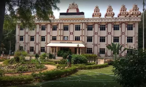 Andhra: एनएसयू के छात्र नशीली दवाओं के उपयोग के आरोपों से मुक्त Andhra: एनएसयू के छात्र नशीली दवाओं के उपयोग के आरोपों से मुक्त
