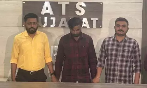 Gujarat एटीएस ने 200 रुपये प्रतिदिन पर पाकिस्तानी एजेंट जानकारी लीक करने वाले व्यक्ति को गिरफ्तार किया Gujarat एटीएस ने 200 रुपये प्रतिदिन पर पाकिस्तानी एजेंट जानकारी लीक करने वाले व्यक्ति को गिरफ्तार किया