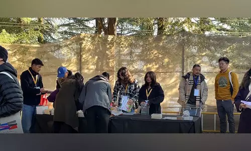 Dharamshala में पहली बार तिब्बती कलाकारों का महोत्सव शुरू हुआ