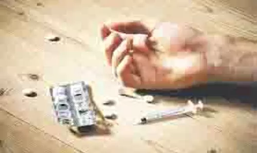 Haryana: नशे की ओवरडोज से इकलौते बेटे की मौत Haryana: नशे की ओवरडोज से इकलौते बेटे की मौत