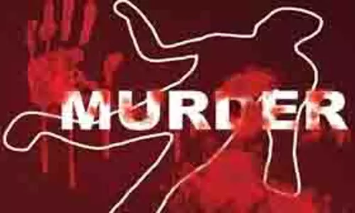 MP Crime: युवक की गर्दन काटकर हत्या, इलाके में सनसनी MP Crime: युवक की गर्दन काटकर हत्या, इलाके में सनसनी