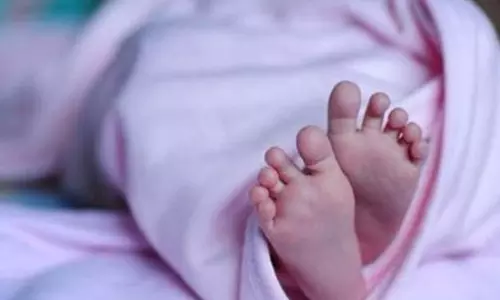 आचार्य विहार से नवजात बच्ची को बचाया गया आचार्य विहार से नवजात बच्ची को बचाया गया