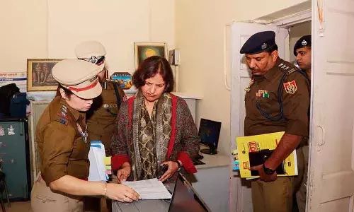 DGP ने महिला थानों का किया औचक निरीक्षण