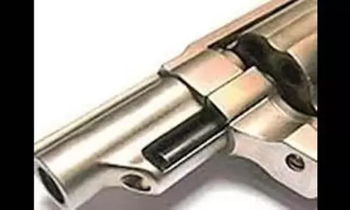 Panchkula में सफाई करते समय लाइसेंसी रिवॉल्वर चलने से व्यक्ति घायल Panchkula में सफाई करते समय लाइसेंसी रिवॉल्वर चलने से व्यक्ति घायल