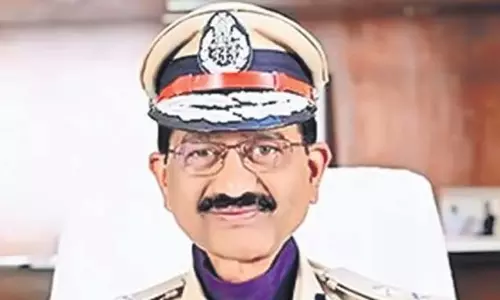 Telangana: पूर्व आईएएस अधिकारी ने अमेरिका में शरण मांगी Telangana: पूर्व आईएएस अधिकारी ने अमेरिका में शरण मांगी
