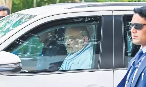 DGP बैठक में बांग्लादेश में अशांति, तटीय सुरक्षा पर शीर्ष ध्यान DGP बैठक में बांग्लादेश में अशांति, तटीय सुरक्षा पर शीर्ष ध्यान