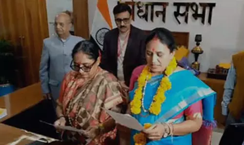 केदारनाथ से नवनिर्वाचित विधायक आशा नौटियाल ने ली शपथ केदारनाथ से नवनिर्वाचित विधायक आशा नौटियाल ने ली शपथ