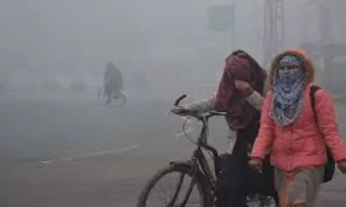 Weather:  फतेहपुर में पड़ने लगी कड़ाके की ठंड,  तापमान  6.2 डिग्री सेल्सियस रिकॉर्ड