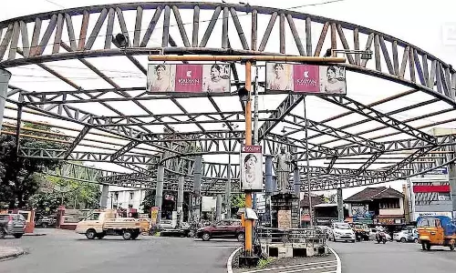 Kerala : विशेषज्ञ पैनल ने कोट्टायम स्काईवॉक को तत्काल हटाने का आह्वान किया