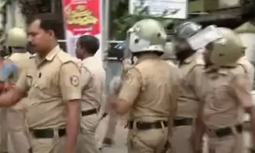 Kerala: आंसू गैस, लाठीचार्ज, युवा कांग्रेस में झड़प, जिला अध्यक्ष घायल
