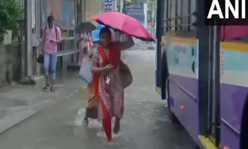 Tamil Nadu: लगातार बारिश के कारण चेन्नई के कई हिस्सों में जलभराव