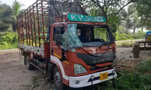Kerala : पलक्कड़ में फिर लॉरी ने सो रहे लोगों को टक्कर मारी, महिला की मौत
