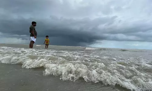 चक्रवात फेंगल : केरल में हो सकती है भारी बारिश, कल 7 जिलों में येलो अलर्ट